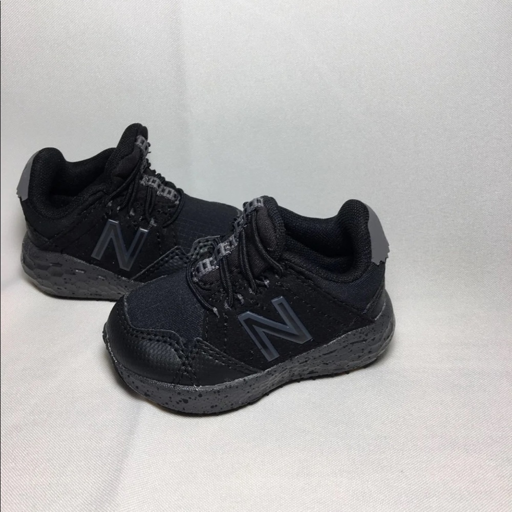 New Balance Infant Shoes - Picture 2 of 6